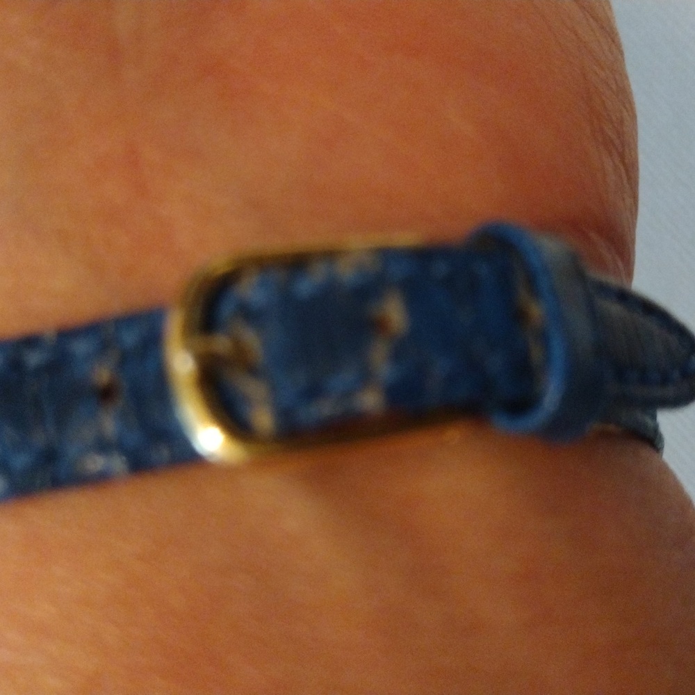 Chic watch. - Picture 3 of 9